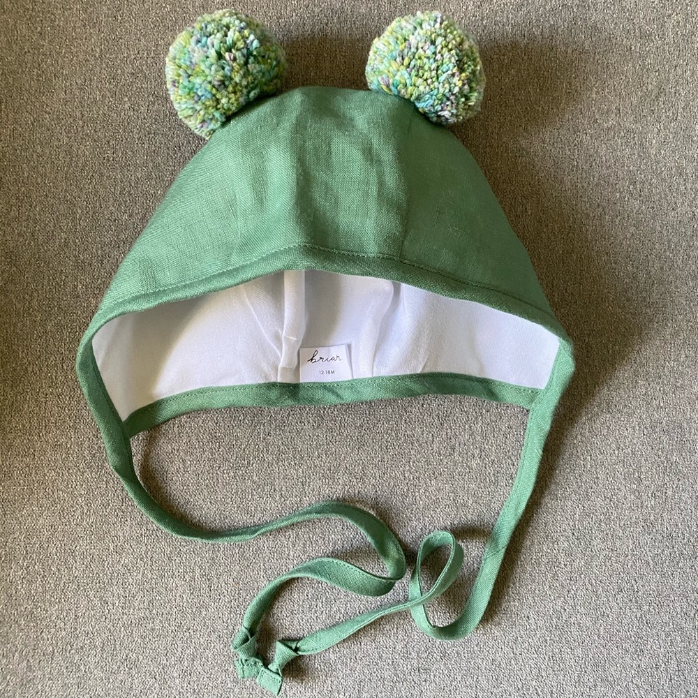 Briar Sprout double Pom bonnet